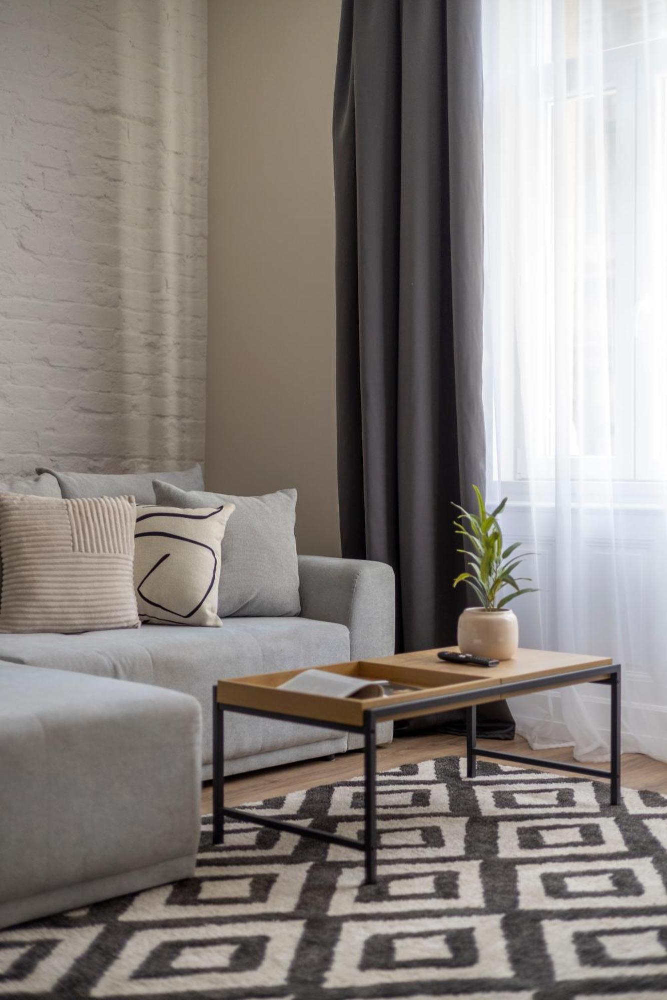 Exclusive Stylish Suite By Prestige Homes Next To The Oktogon บูดาเปสต์ ภายนอก รูปภาพ